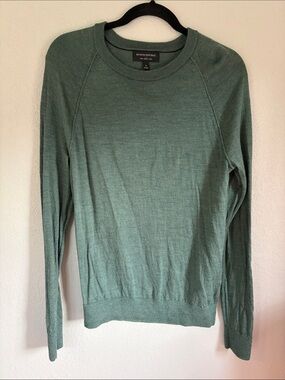 Banana Republic Men’s Scoop Crewneck Sweater - Green 100% Merino Wool S